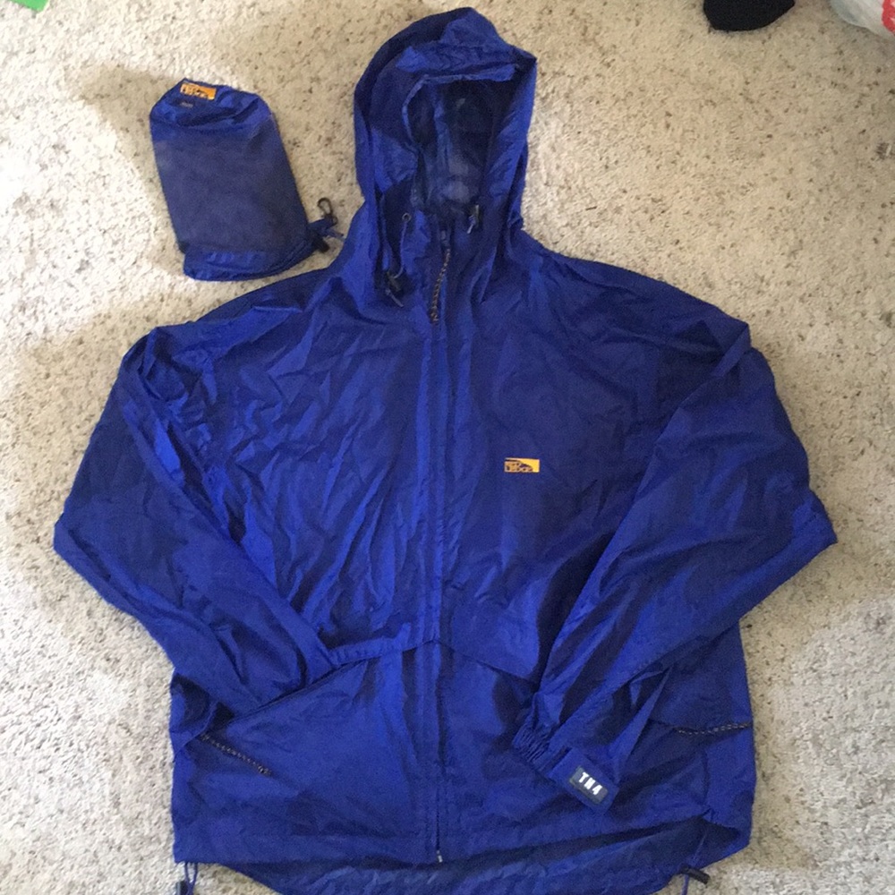 Bright blue Redledge jacket windproof